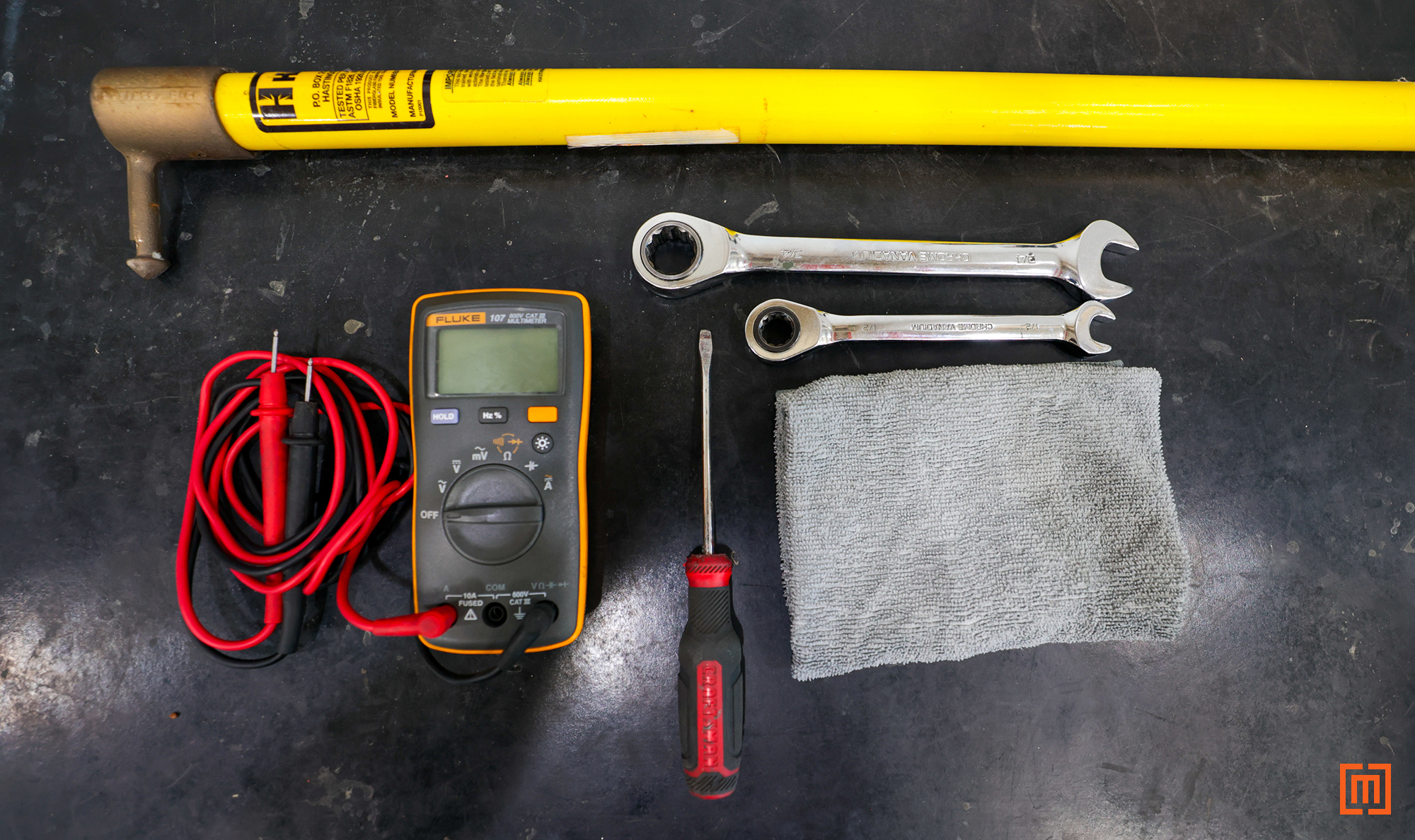 photo of tools needed for removing and replaying bayonet fuse