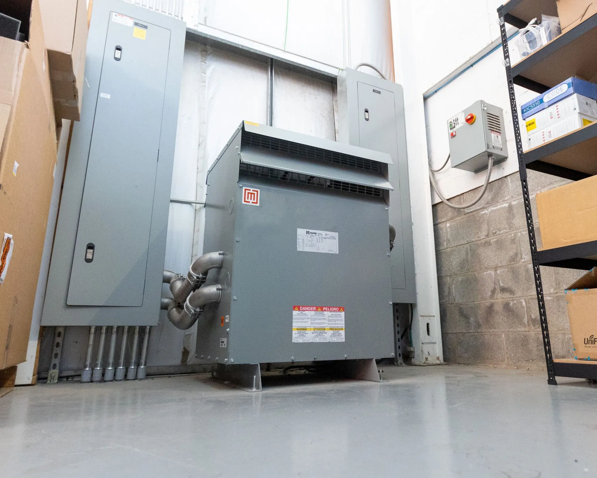 Low voltage dry type transformer